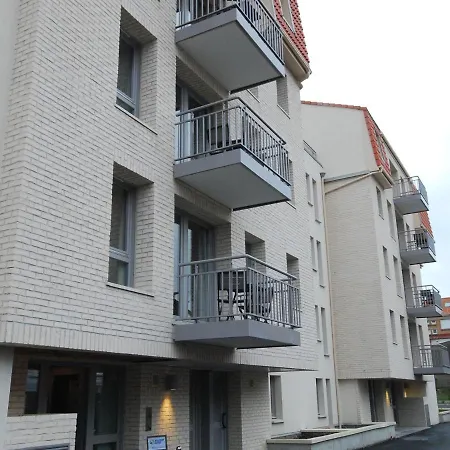 On The Edge Of The Center Of Bray-Dunes